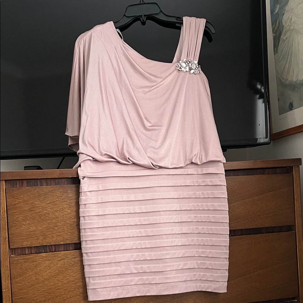 New, elegant Pink Draped Women's Dress. Size S/M. Color light lilac.
